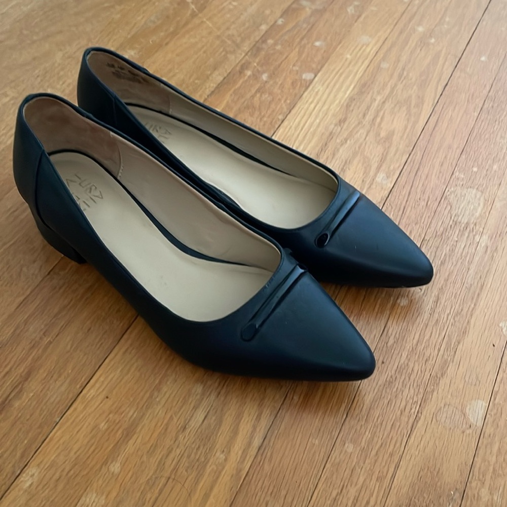 Naturalizer flats